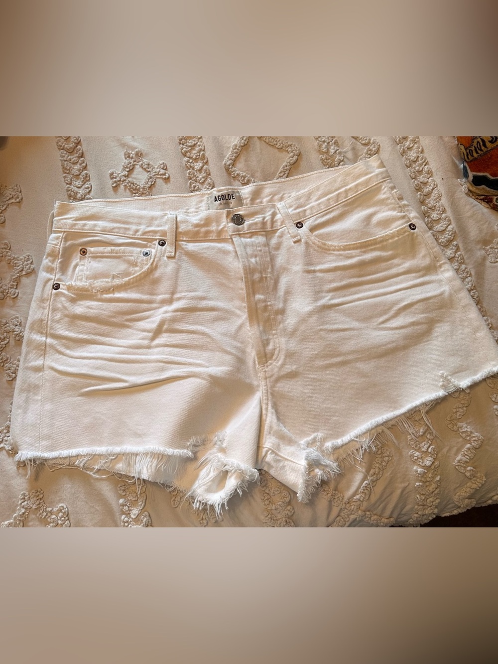 Agolde White Frayed Hem High-Rise Denim Parker shorts
